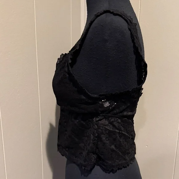 B36 Show Off by aerie Black Floral Lace V-Neck Bandeau Bralette - Picture 4 of 8